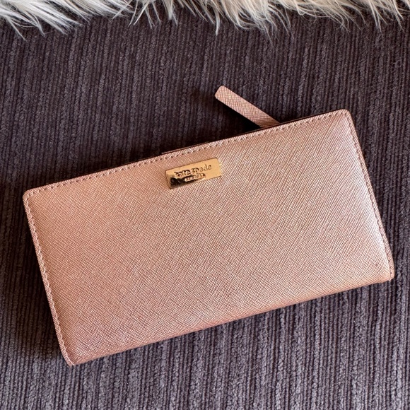 Rose Gold Kate Spade Wallet - Picture 1 of 3
